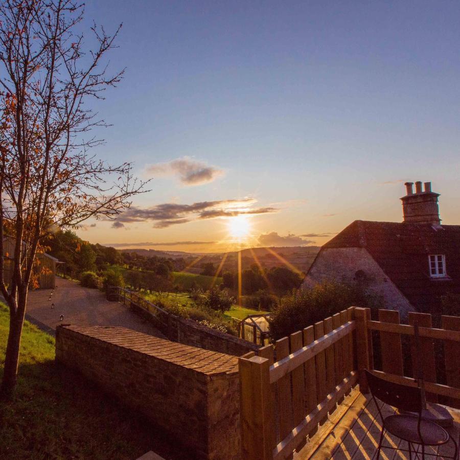 T'S At Lower Rudloe Farm Guest House Corsham Exterior foto