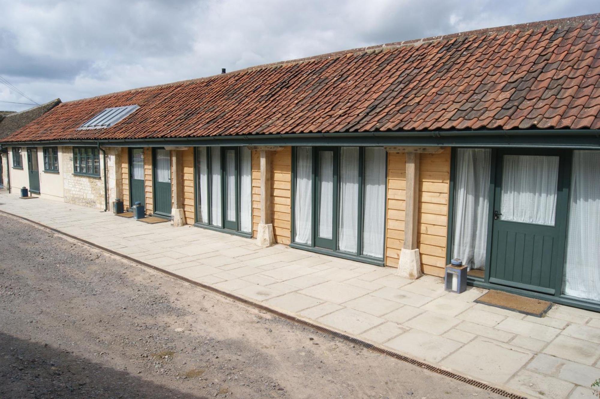 T'S At Lower Rudloe Farm Guest House Corsham Exterior foto