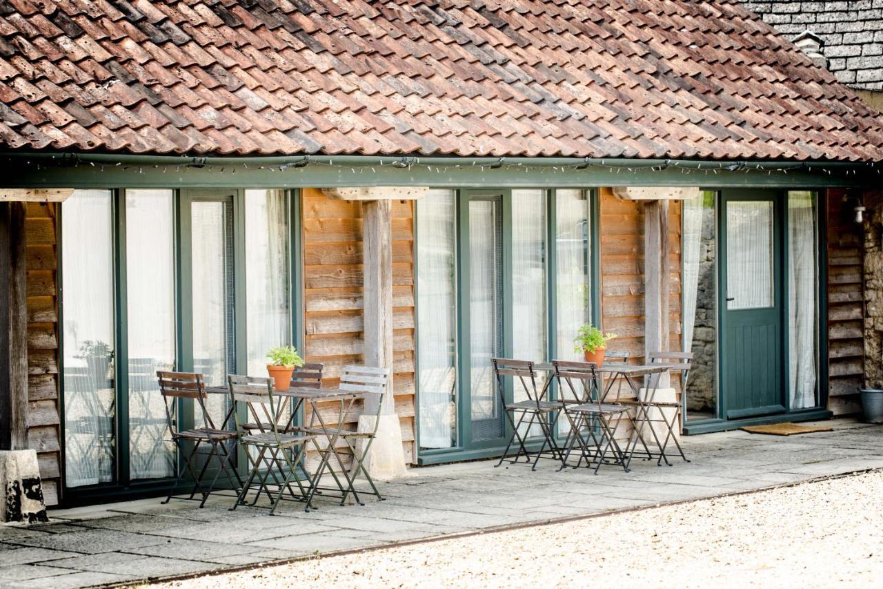 T'S At Lower Rudloe Farm Guest House Corsham Exterior foto
