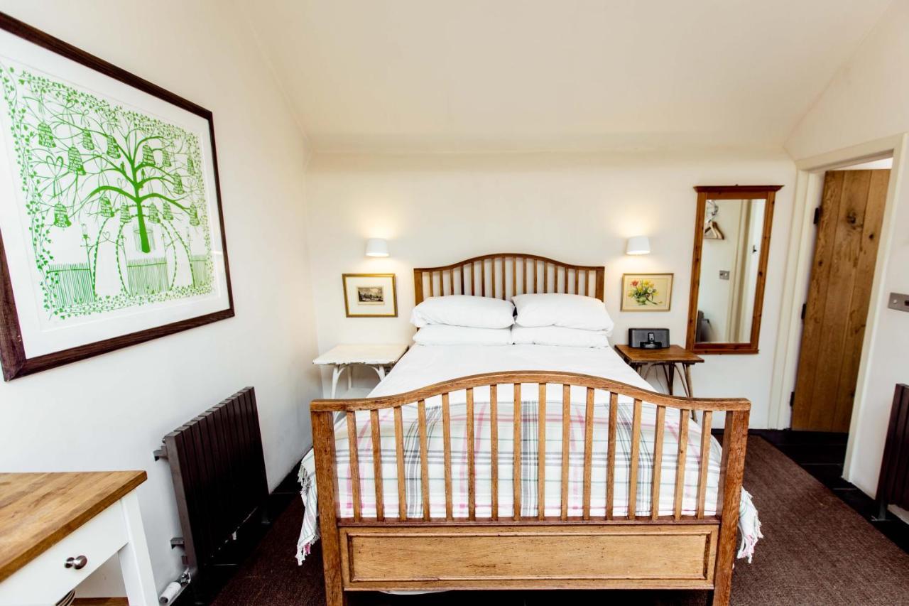 T'S At Lower Rudloe Farm Guest House Corsham Exterior foto