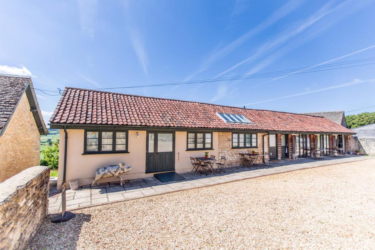 T'S At Lower Rudloe Farm Guest House Corsham Exterior foto